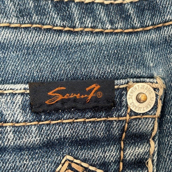 Seven7 For All Mankind Women's Blue Denim Shorts. Size 8 - Picture 3 of 5